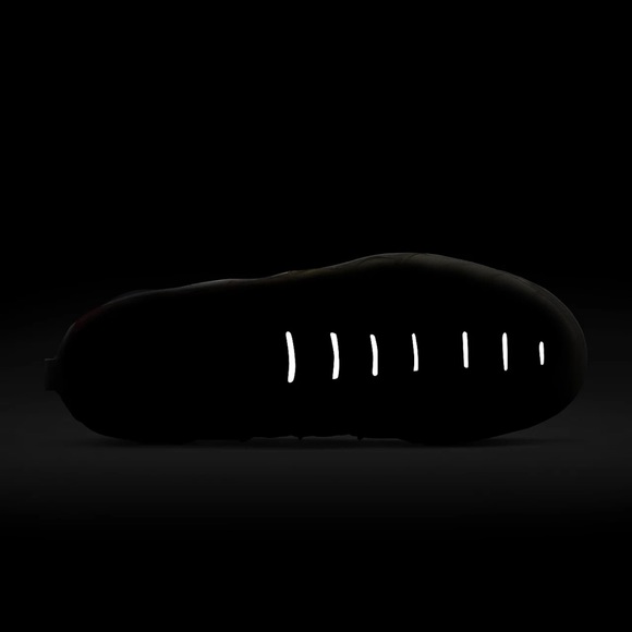 SOLD❌Nike air vapormax plus - Picture 15 of 16